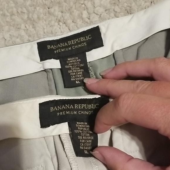 2 pairs of Banana republic shorts - Picture 3 of 3